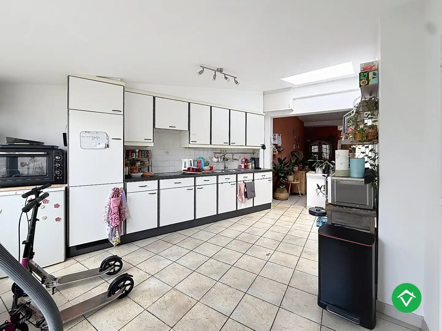 Woning met twee slaapkamers en tuin te Eernegem foto 8