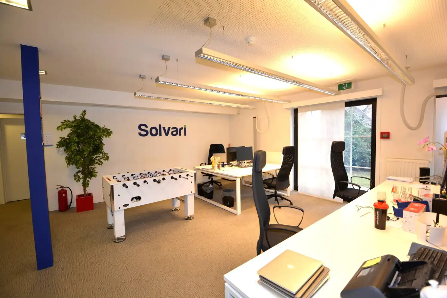 VERZORGD KANTOORGEBOUW MET PARKING! foto 6