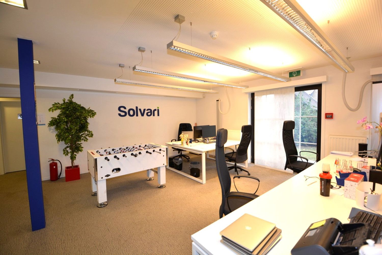 VERZORGD KANTOORGEBOUW MET PARKING! foto 6