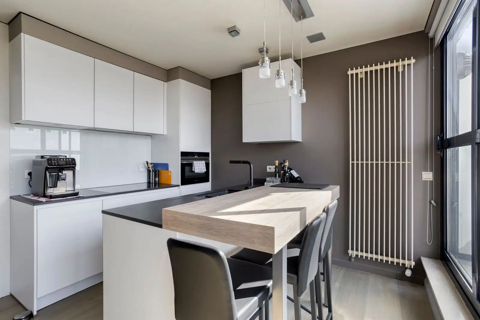 Ruim duplex appartement met 3 slaapkamers foto 11