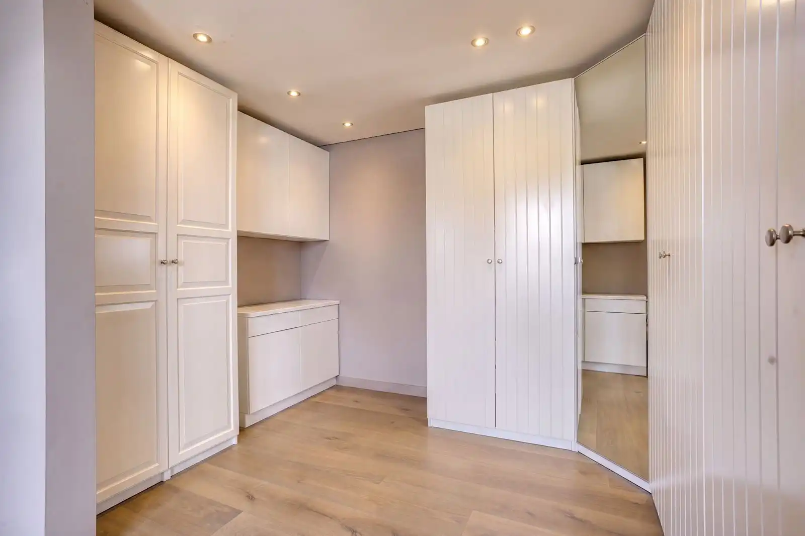 Lichtrijke duplex appartement met 3 slaapkamers foto 11