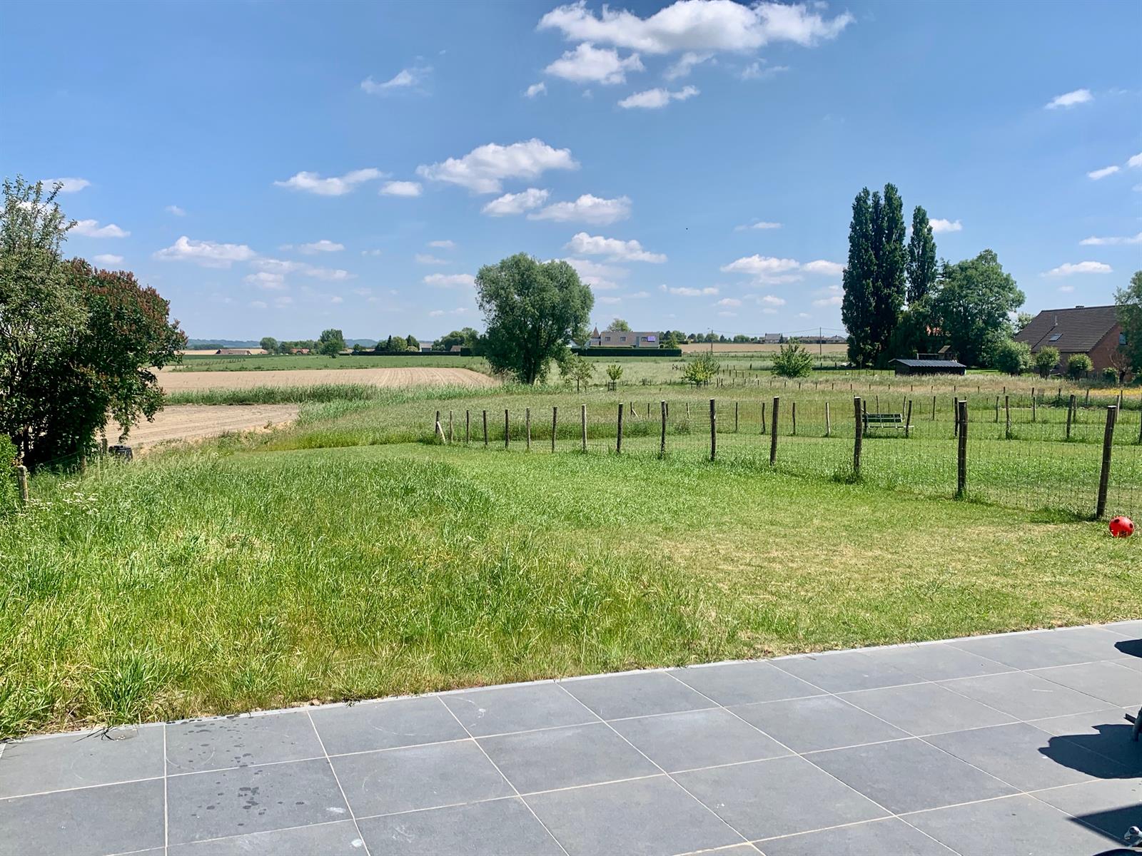Prachtige nieuwbouwwoning met oprit, garage en tuin foto 20