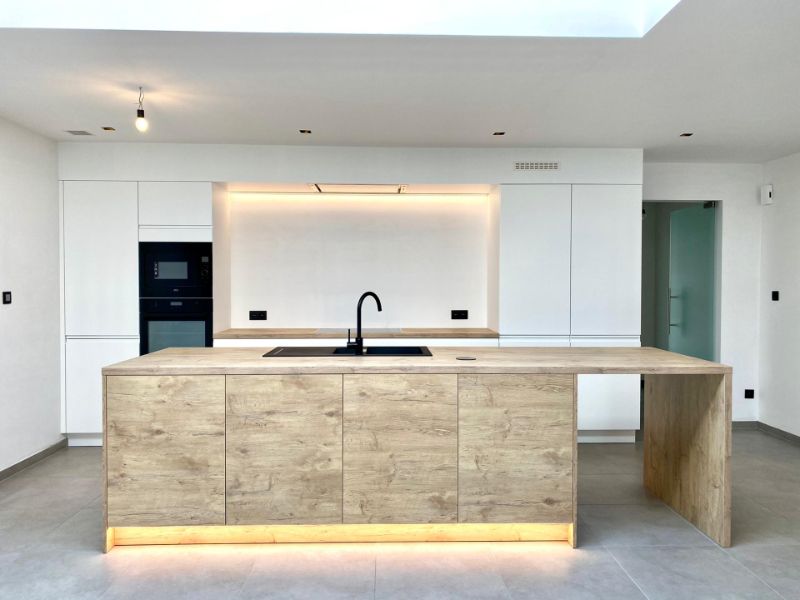 INSTAPKLARE RECENTE WONING IN CENTRUM ERTVELDE foto 4