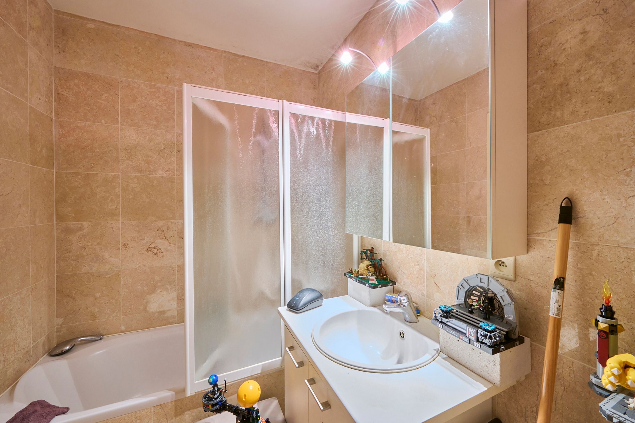 Centraal gelegen appartement met 1 slpk in hartje Bilzen foto 7