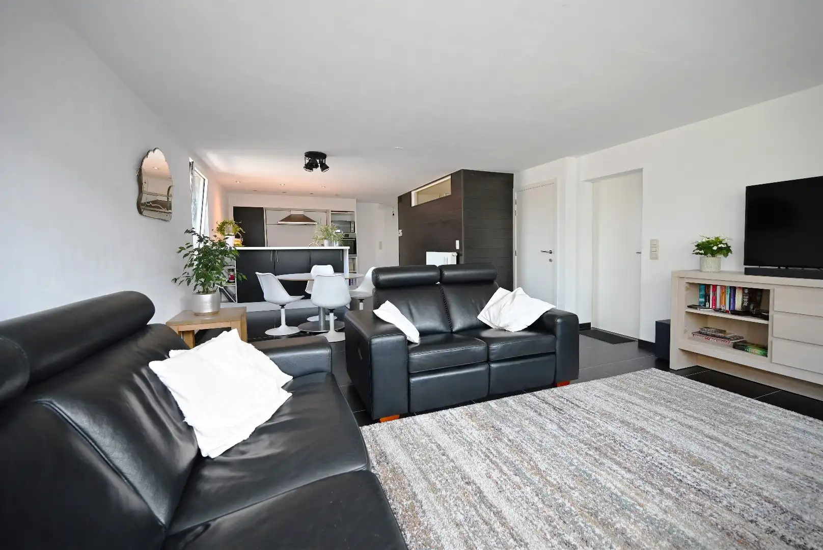 Energiezuinig appartement met 2 slpks te Eeklo foto {{pictureIndex}}