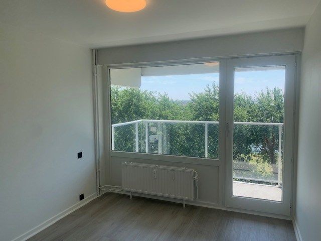Ongemeubeld appartement met frontaal zeezicht vooraan en zicht op Wellington golf achteraan, 3 terrassen foto 13