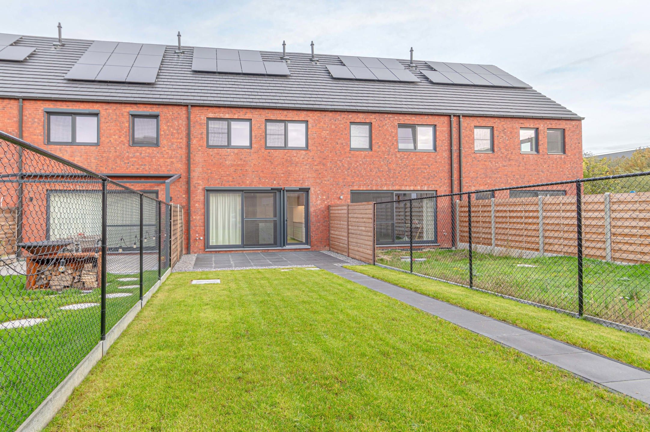 Moderne nieuwbouw woning met 4 slaapkamers! foto 10