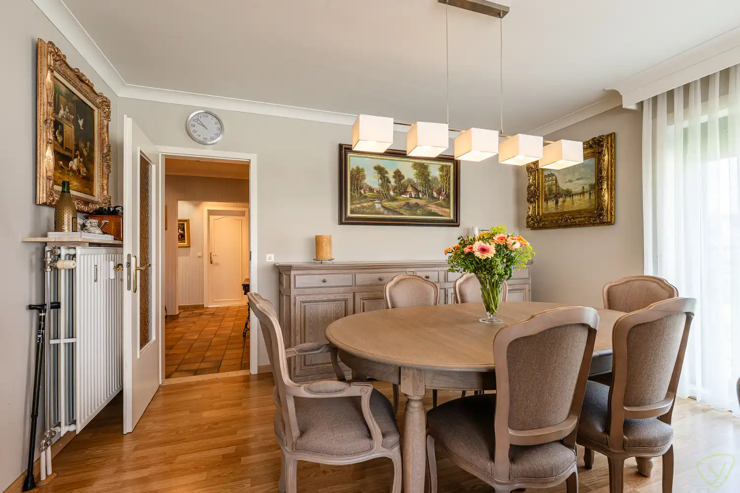 Prachtig en ruim hoekappartement in een rustige residentie nabij de Markt van Eeklo! foto 6