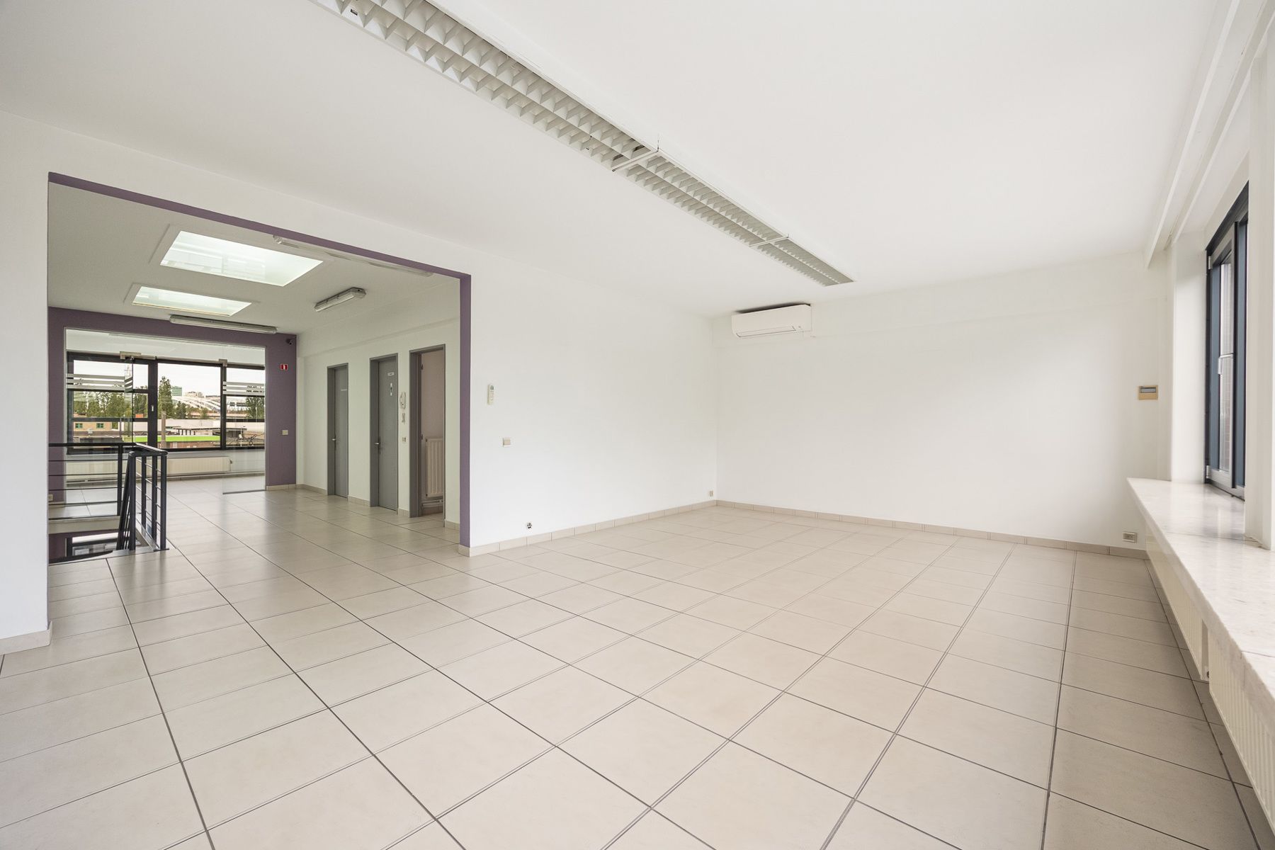 Kantoorgebouw met 2 garages en gunstig EPC nabij Antwerpen centrum en Antwerpse haven! foto 17