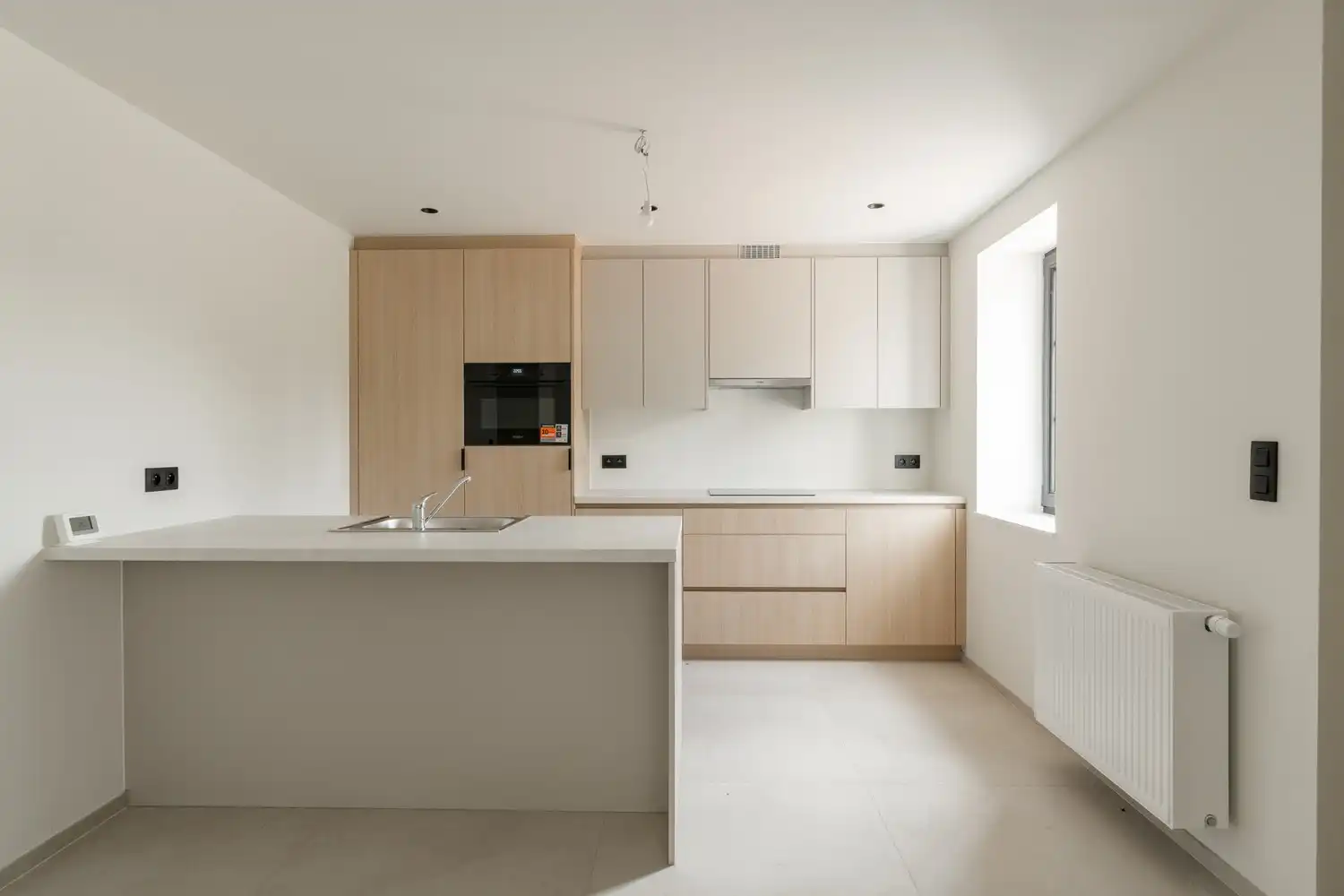 Volledig gerenoveerde charmante woning met diepe tuin, 3 slaapkamers en EPC B foto 3