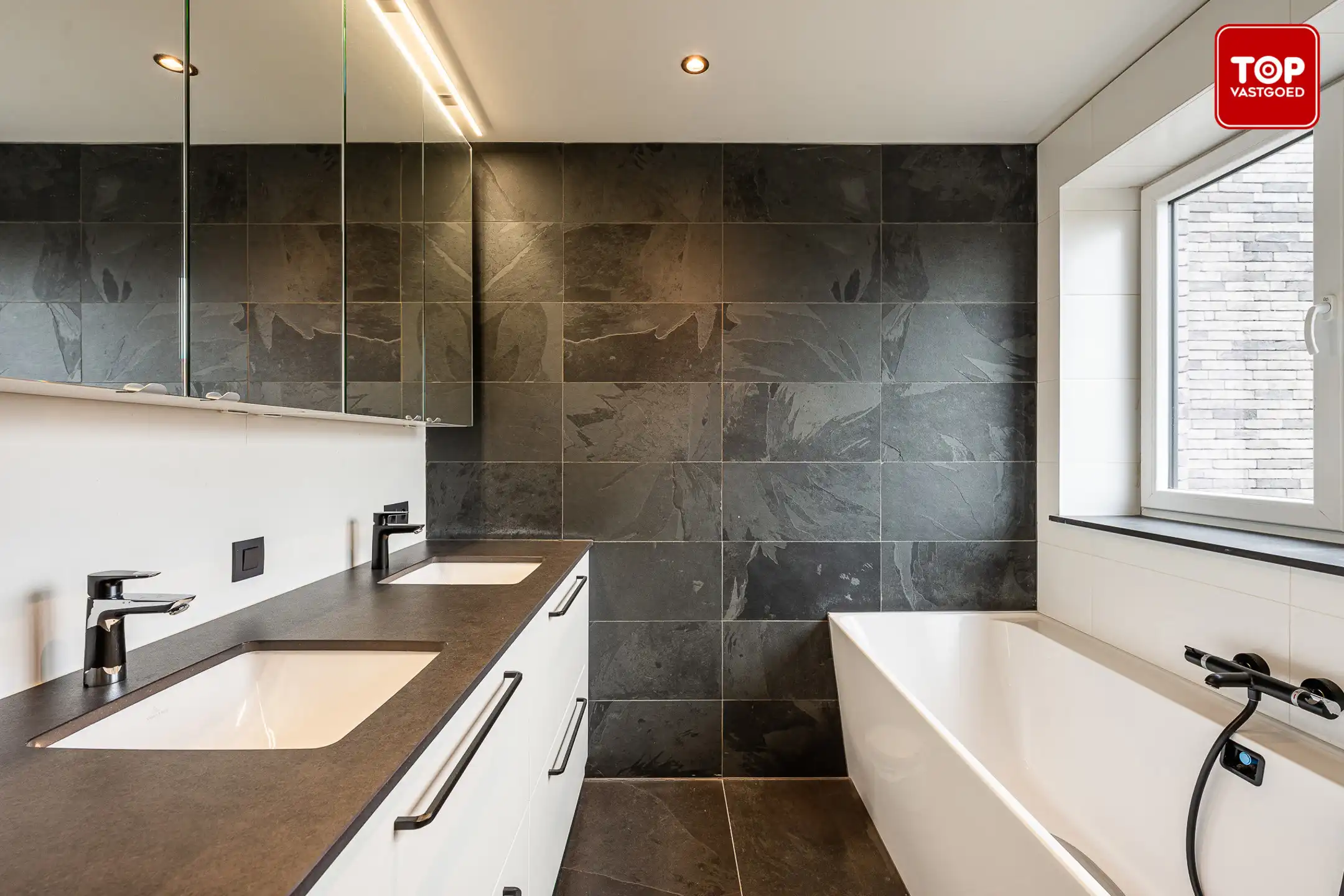 Stijlvolle en energiezuinige gezinswoning met hoogwaardige materialen en zonnige tuin foto 17