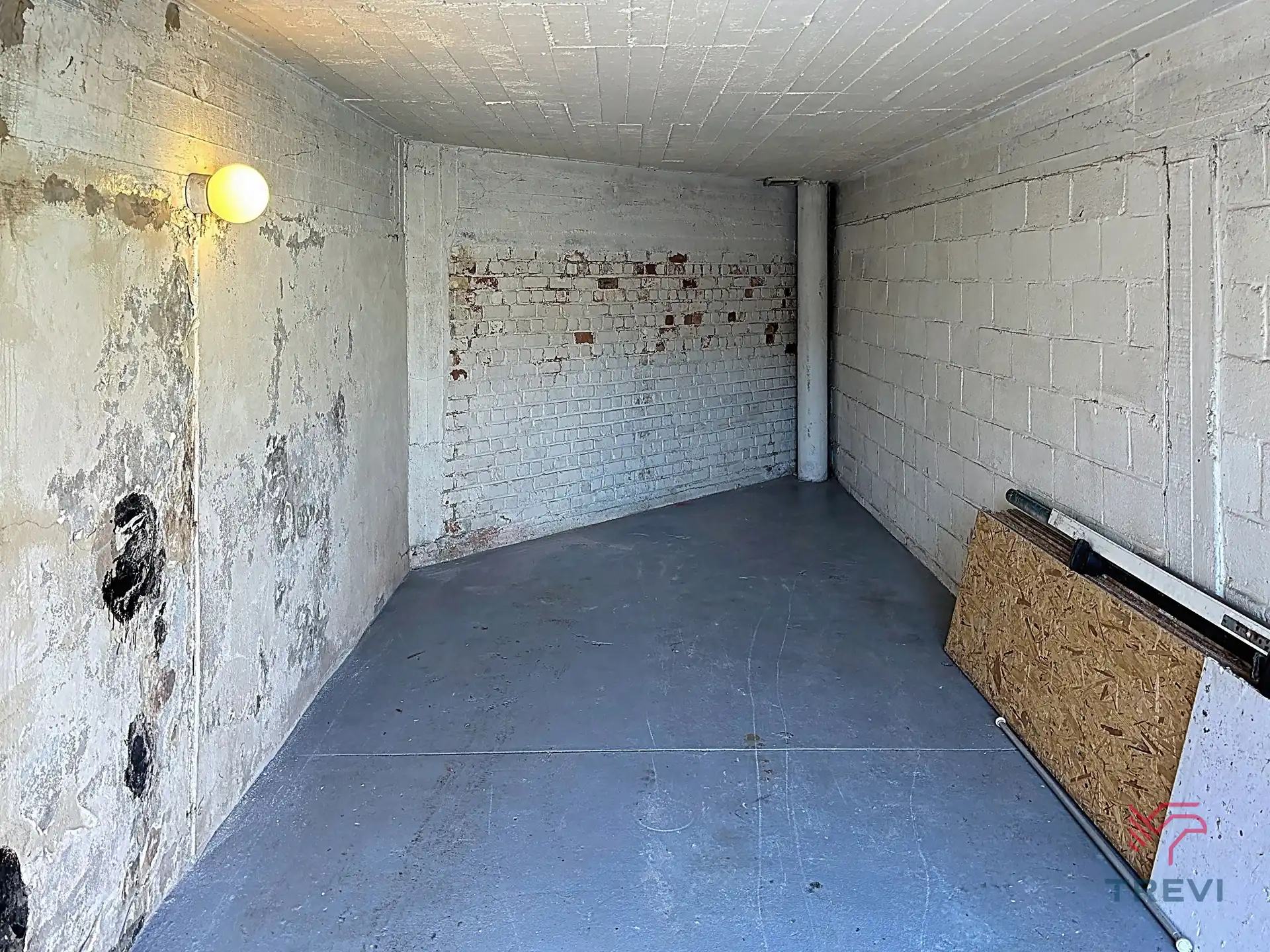 Tomberg - Afgesloten garagebox foto 6