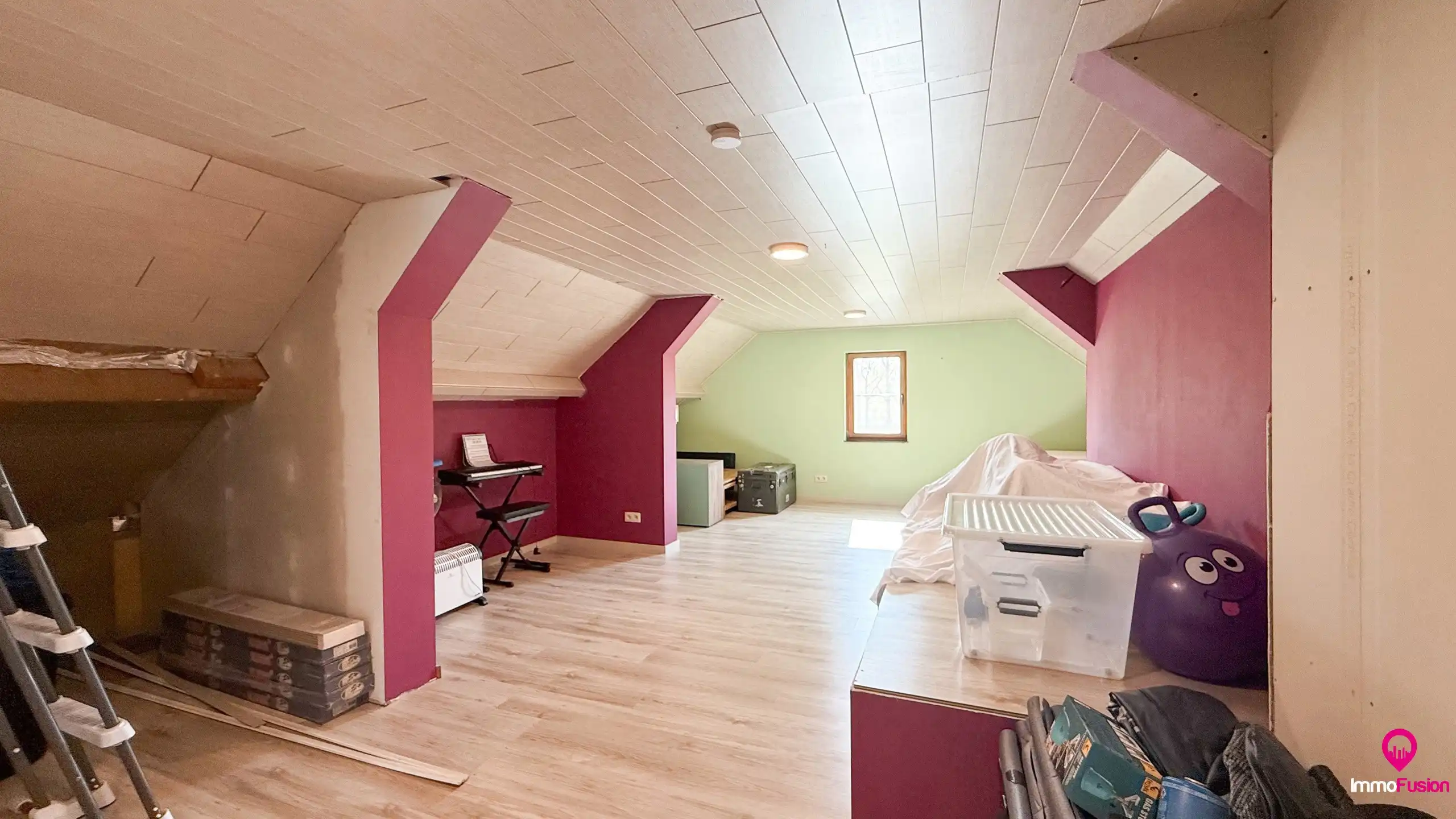 Charmante woning met 5 slaapkamers op een ruim perceel foto 41