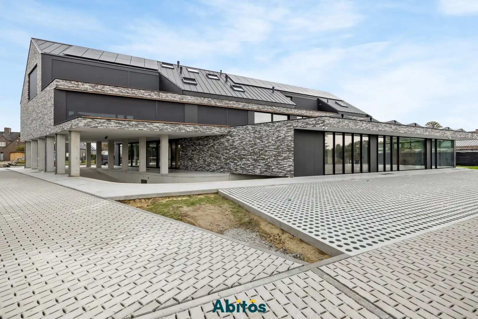 Commerciële ruimte met uitstekende visibiliteit en bereikbaarheid foto 9