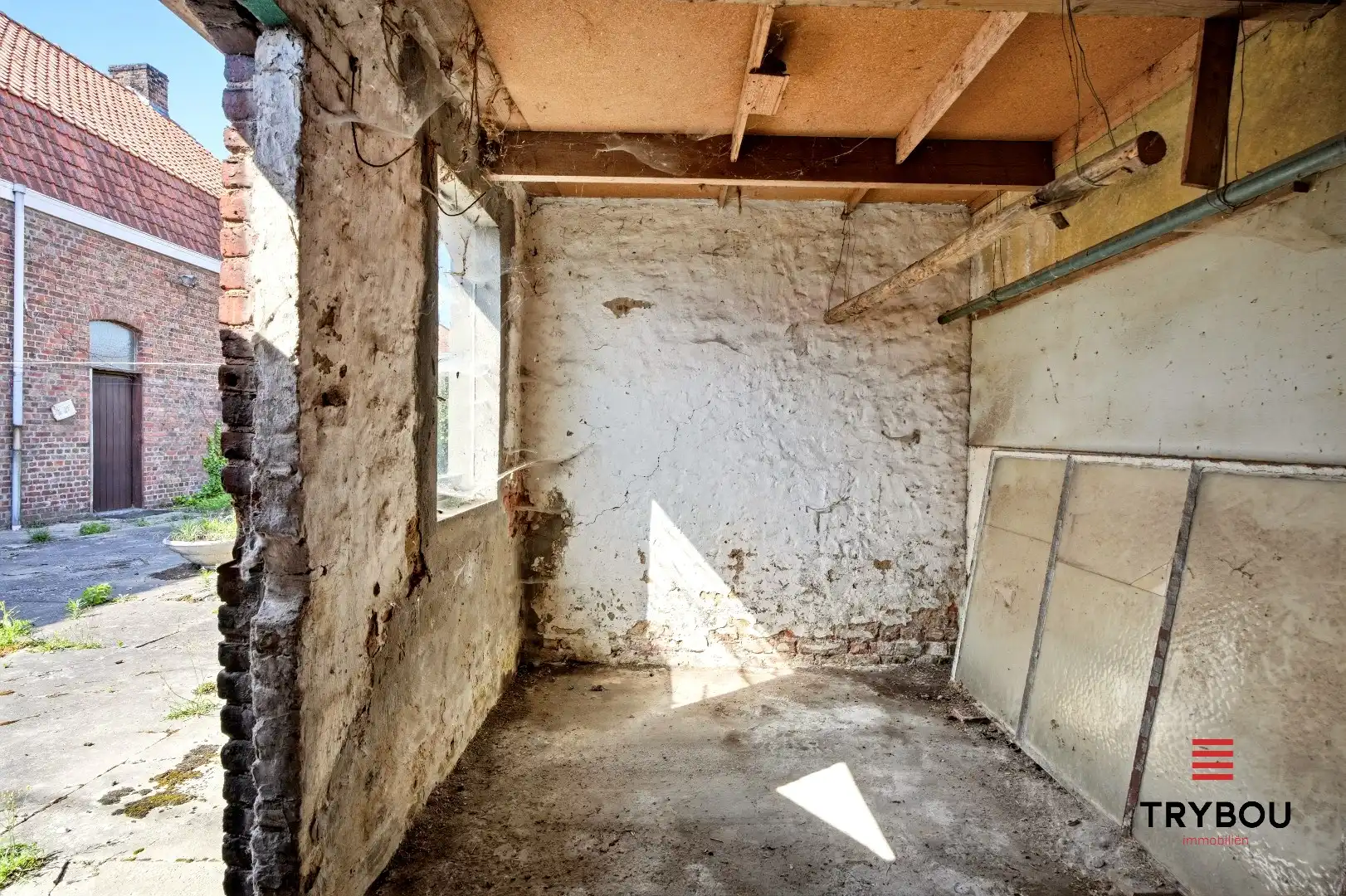 Te renoveren ruime halfopen bebouwing op een perceel van 1491m² met 7 slaapkamers! foto 20