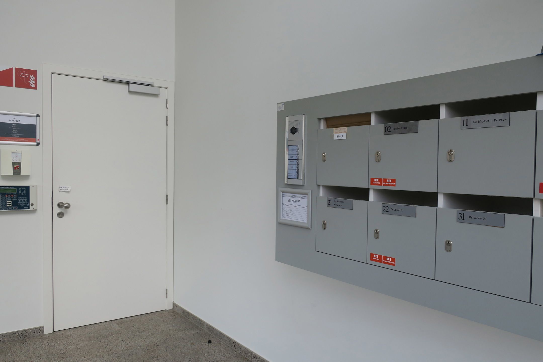 Nieuwbouwappartement met 1 slaapkamer, terras en garage foto 5