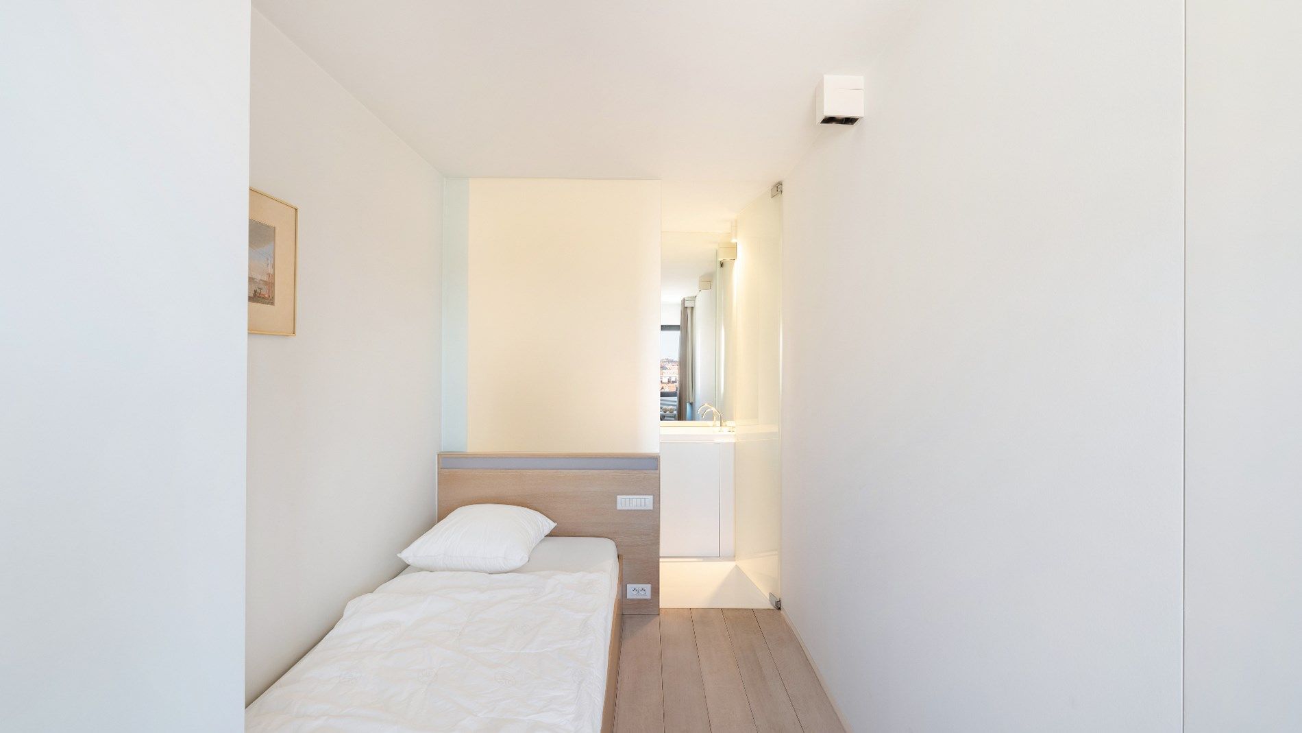 Exclusief hoek-appartement op toplocatie met perfecte oriëntatie op het Albertplein. foto 9
