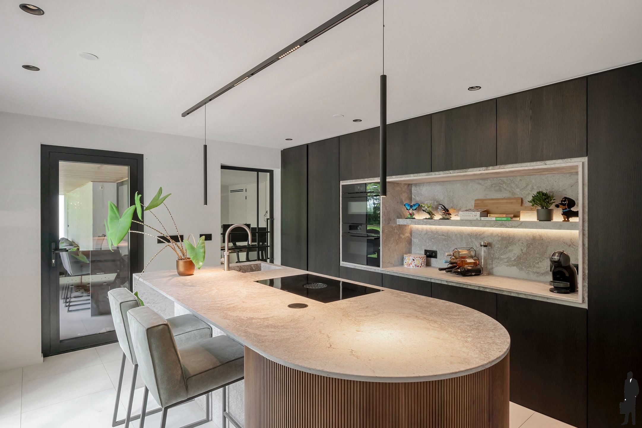 Gerenoveerde villa op 1.900 m² nabij de Nederlandse grens foto 10