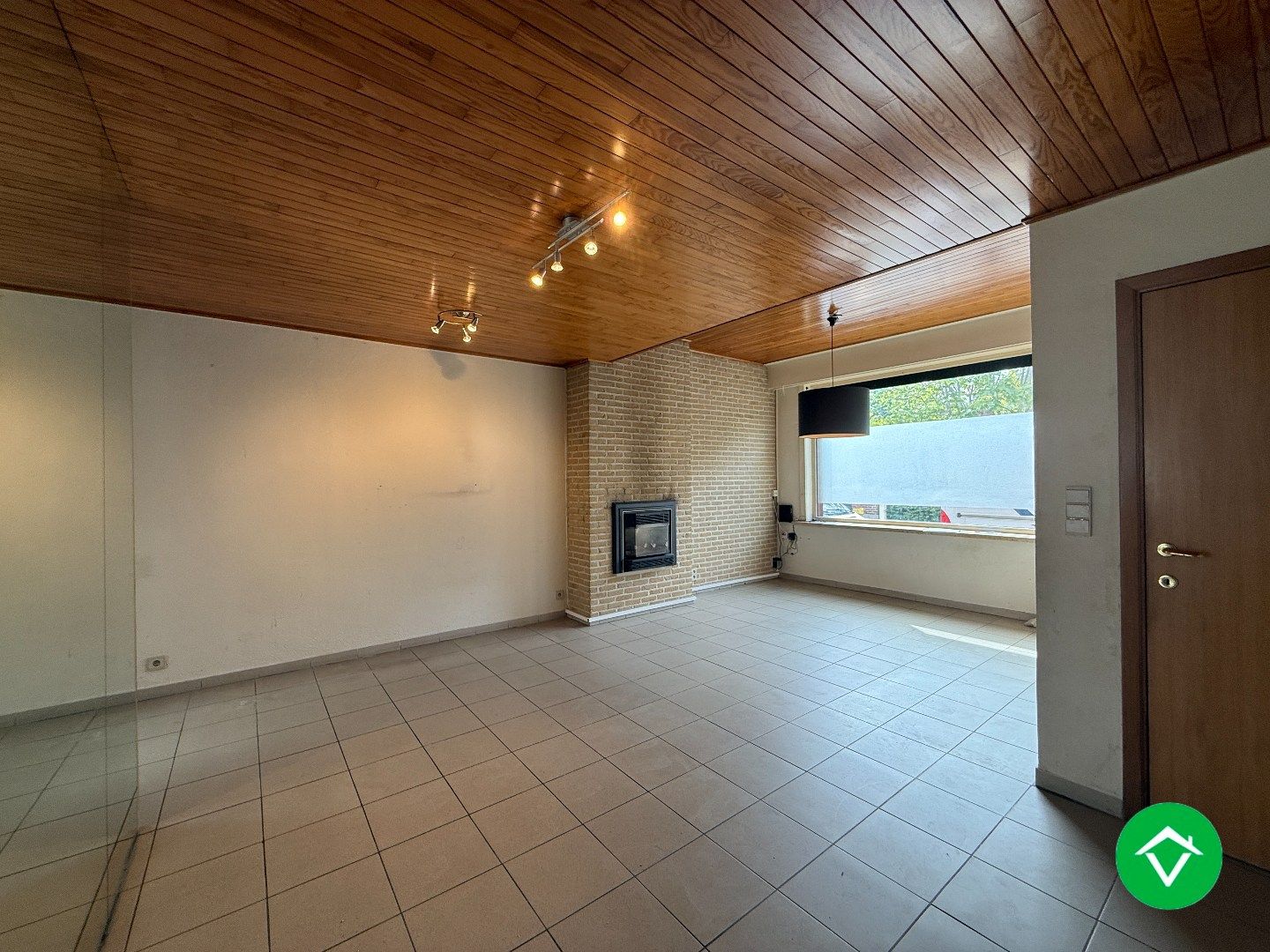 Rijwoning met 3 slaapkamers en tuin te centrum Roeselare foto 3