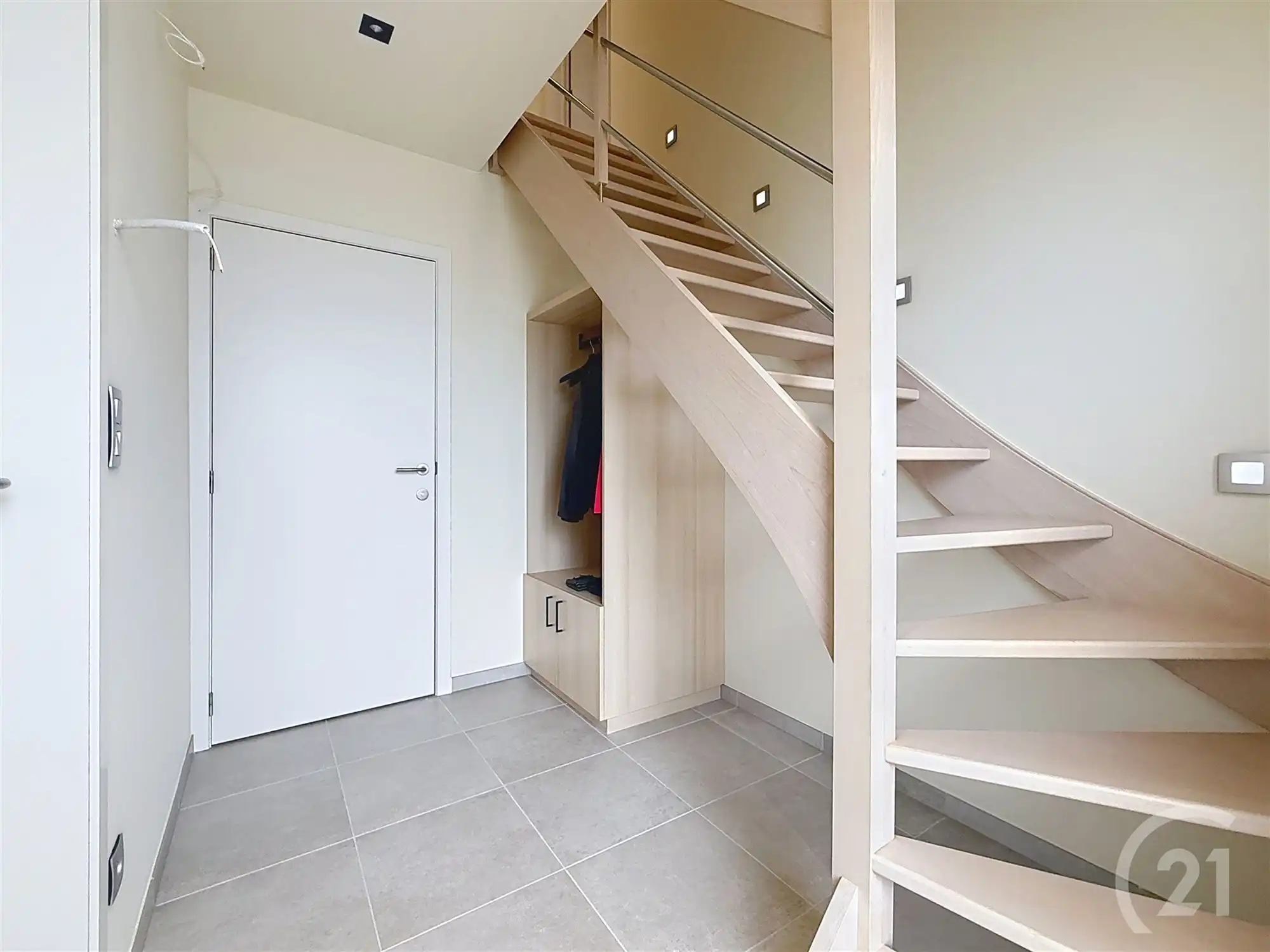 Aangename recente woning met 3 slaapkamers! foto 15