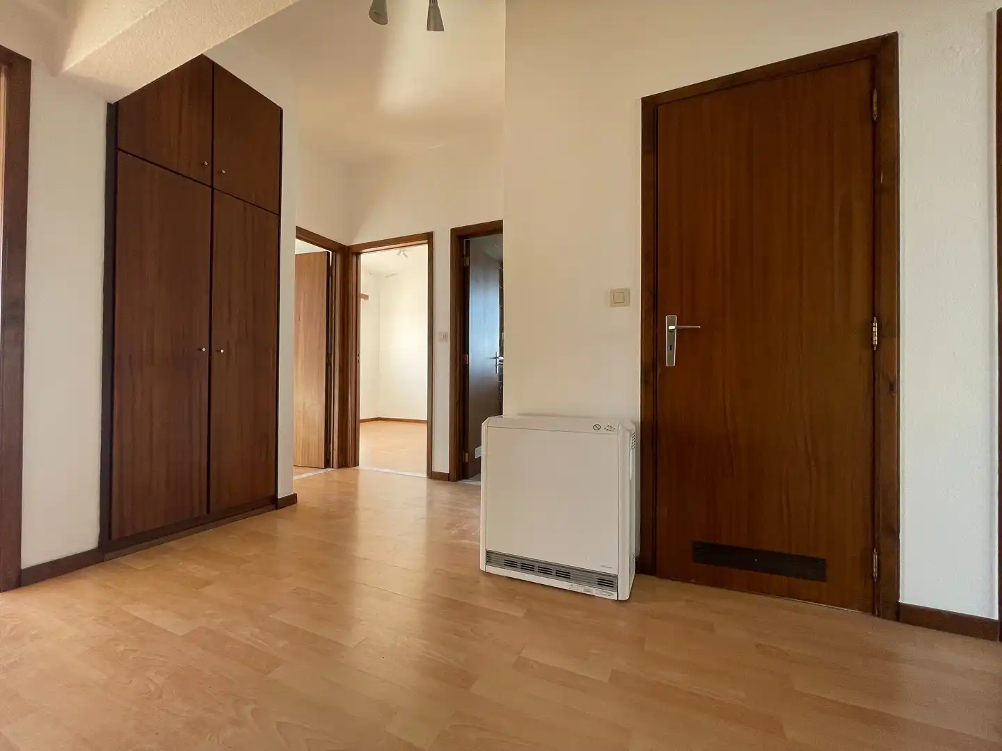Instapklaar appartement rondom het centrum van Genk met 3 slaapkamers foto 2