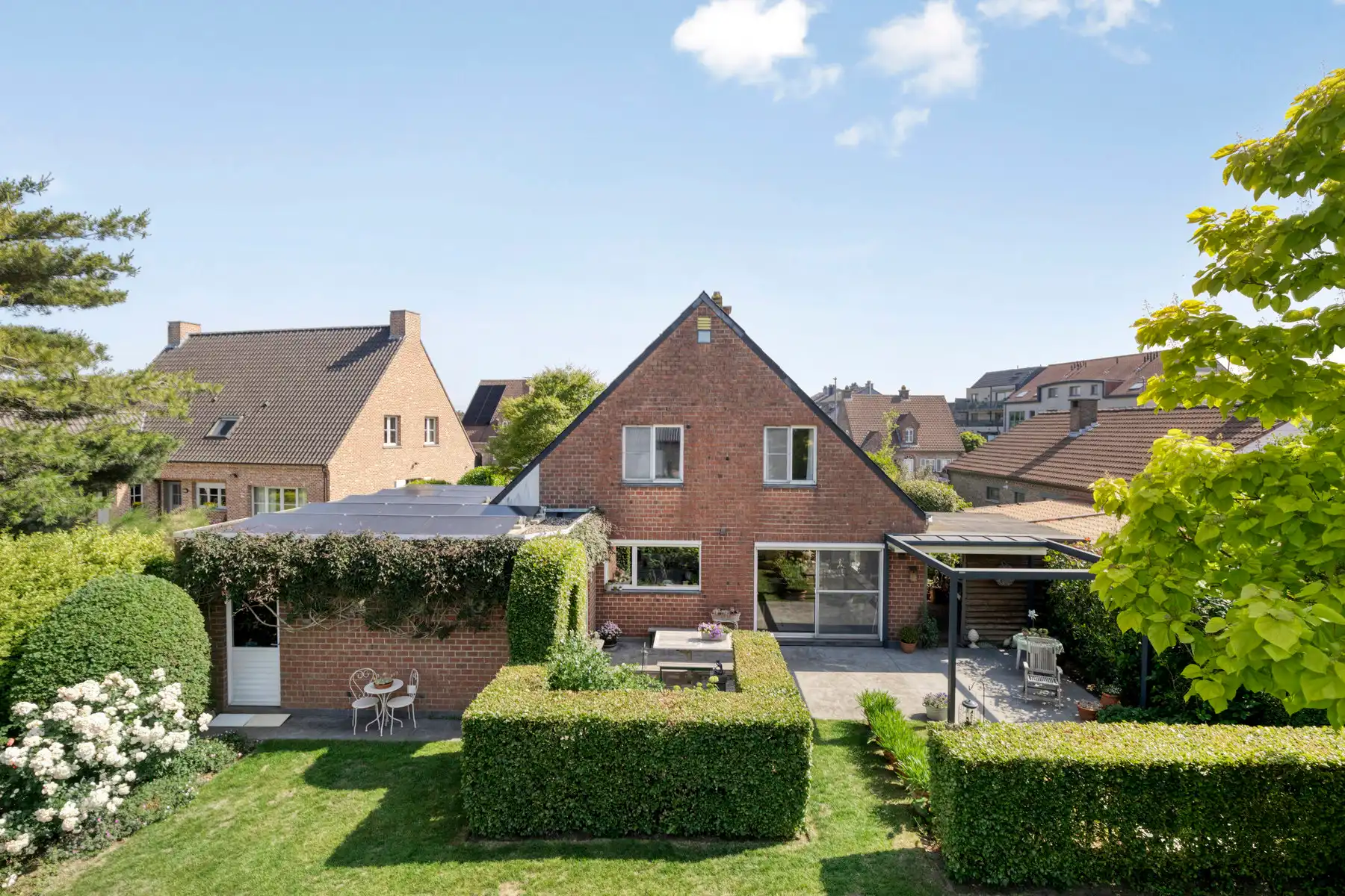 Ruime villa met praktijk! foto 10