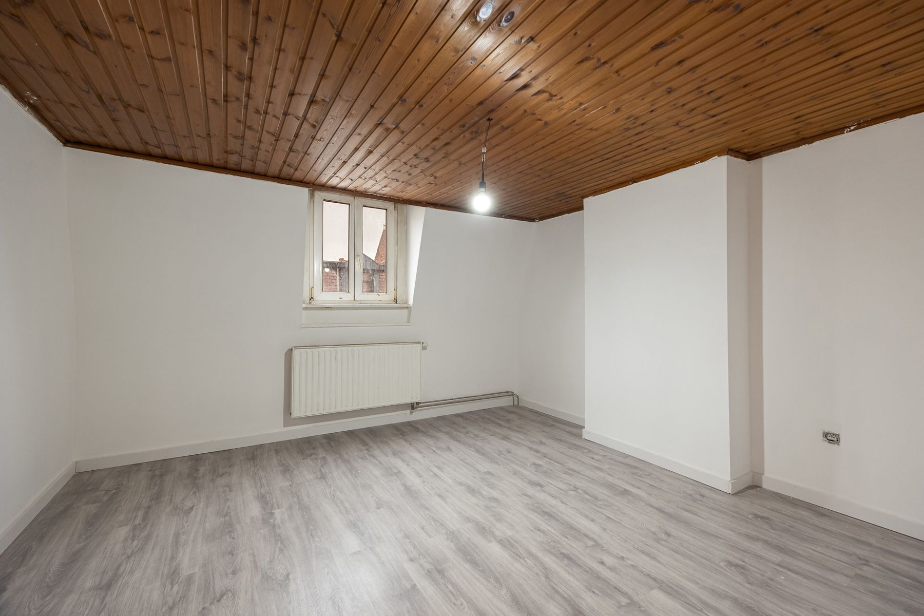 Leuke woning met veel potentieel foto 8