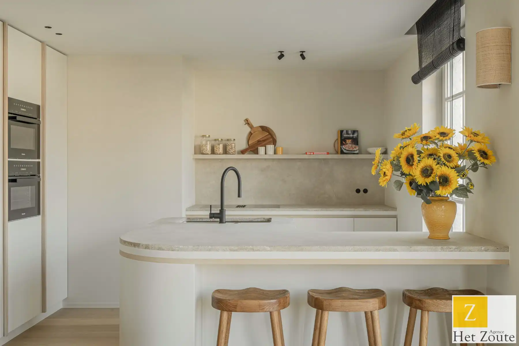 Magnifiek gerenoveerd appartement in res. Tennis Gardens foto 9