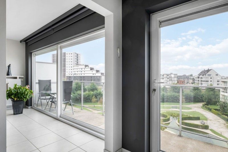 Instapklaar appartement te huur! foto 6