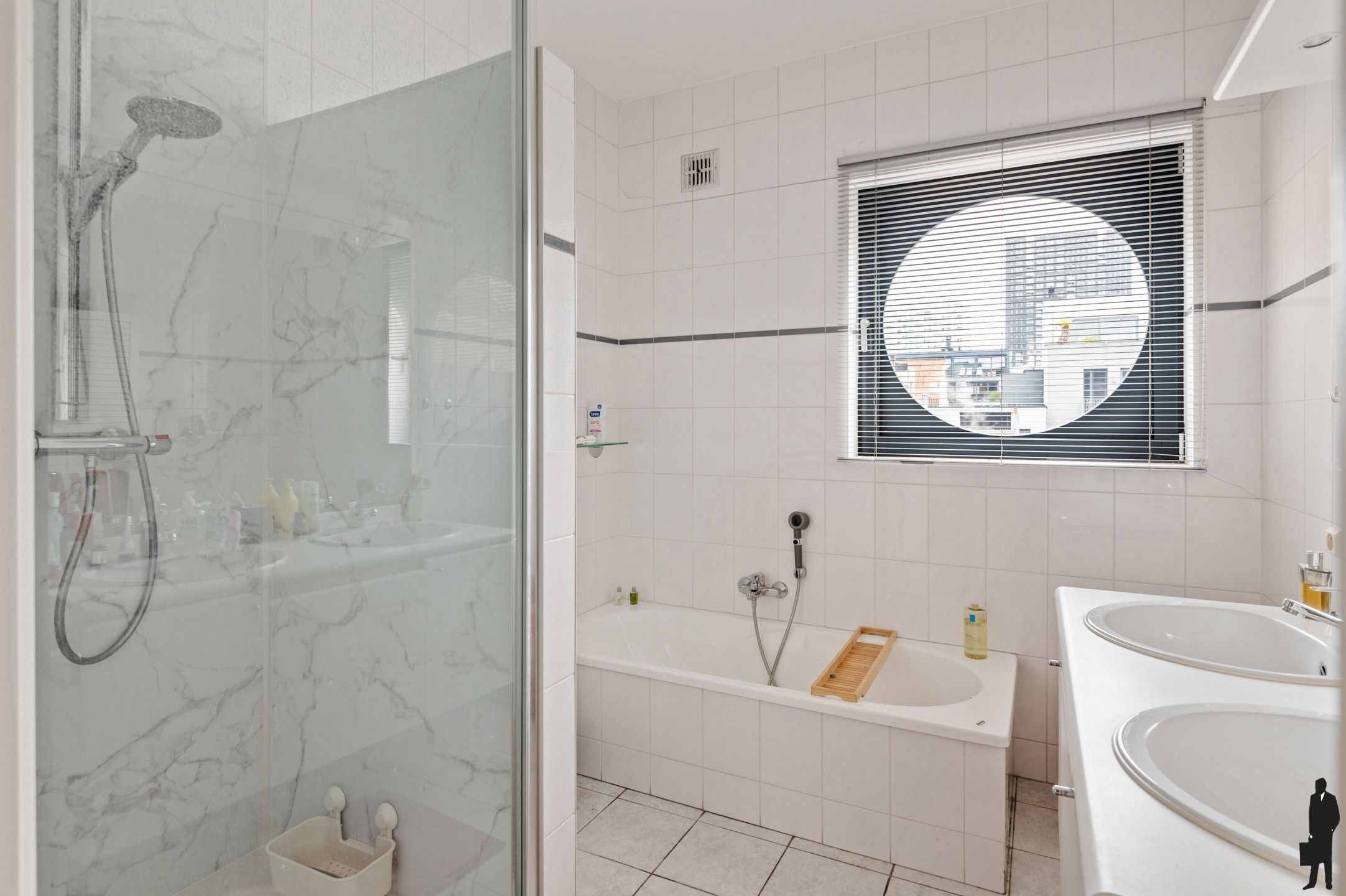 Licht en ruim 2-slaapkamerappartement met prachtig waterzicht foto 12