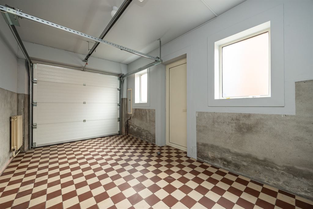 Karaktervolle woning met veel potentieel foto 16