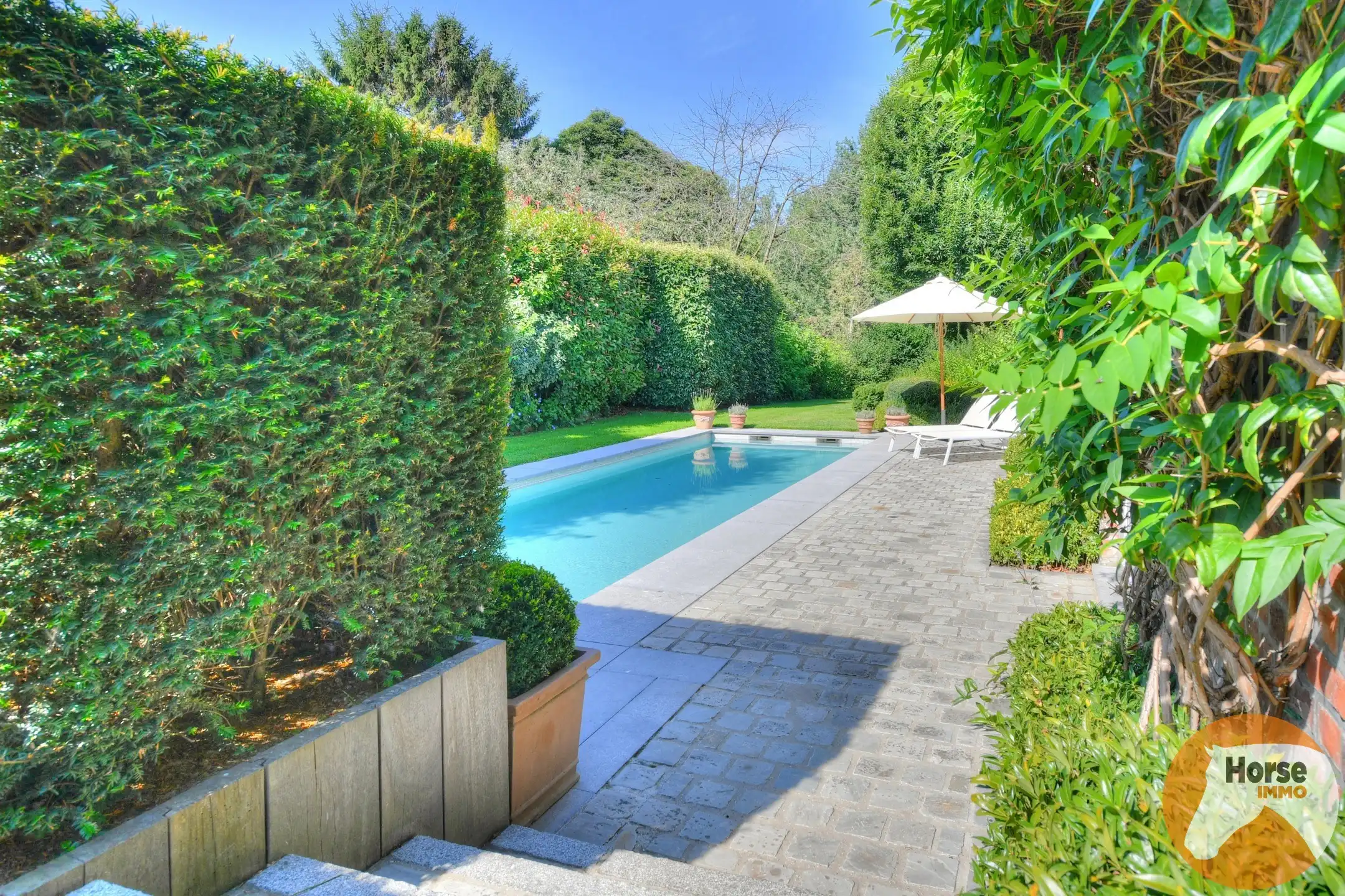 GOOIK - Luxueus afgewerkte hoeve met bijgebouw en weide foto 26