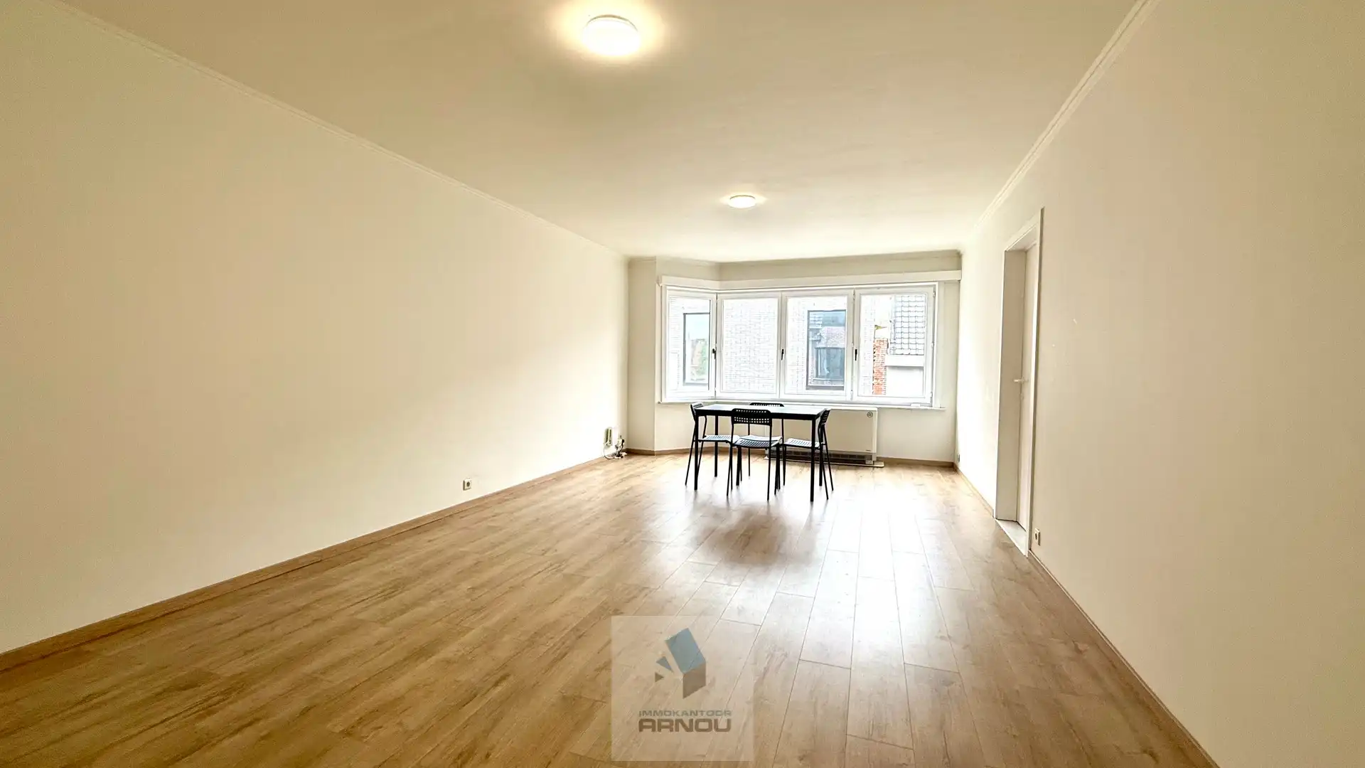 Ruim appartement met 2 slaapkamers en met garage op rustige ligging foto 3