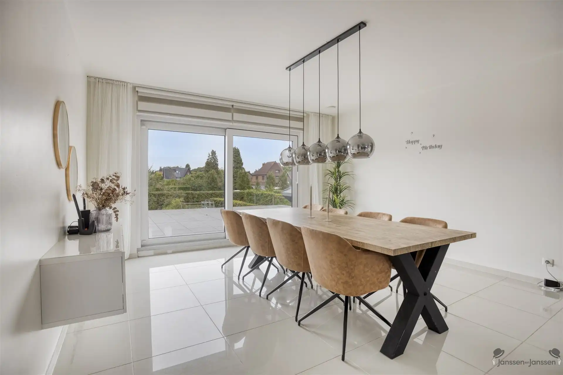 Uitzonderlijk triplex appartement van 251 m² met 5 (mogelijkheid tot 6) slaapkamers en groot terras te Leopoldsburg foto 2