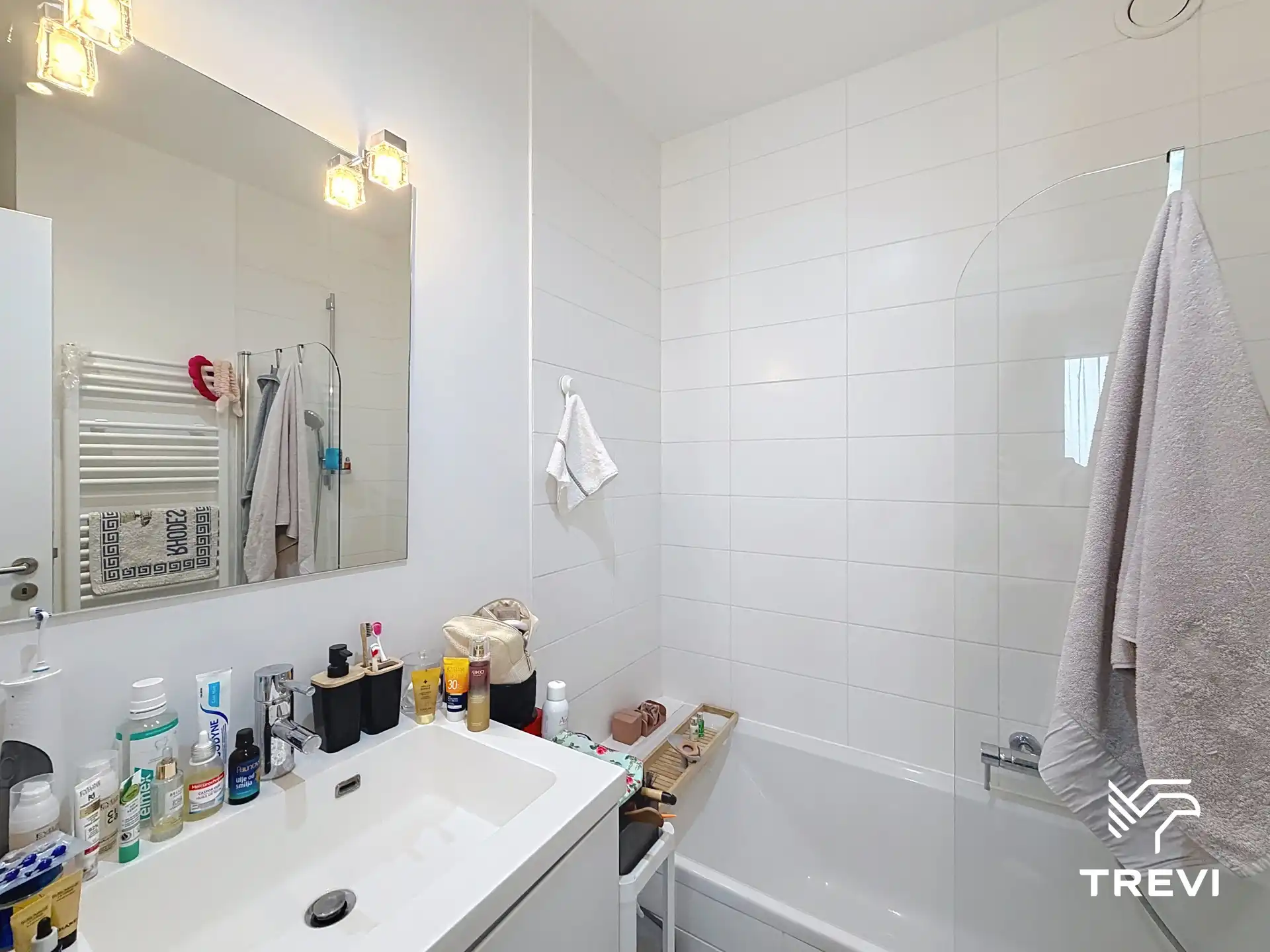 Appartement met 1 slaapkamer + parking in de Europese wijk ! foto 8