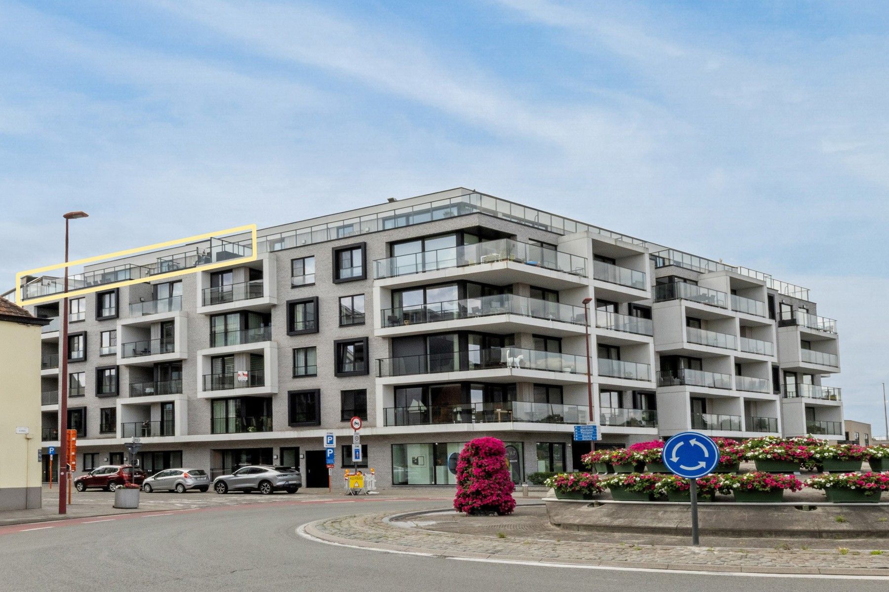 Luxe penthouse met XXL terrassen in centrum Deinze foto 3
