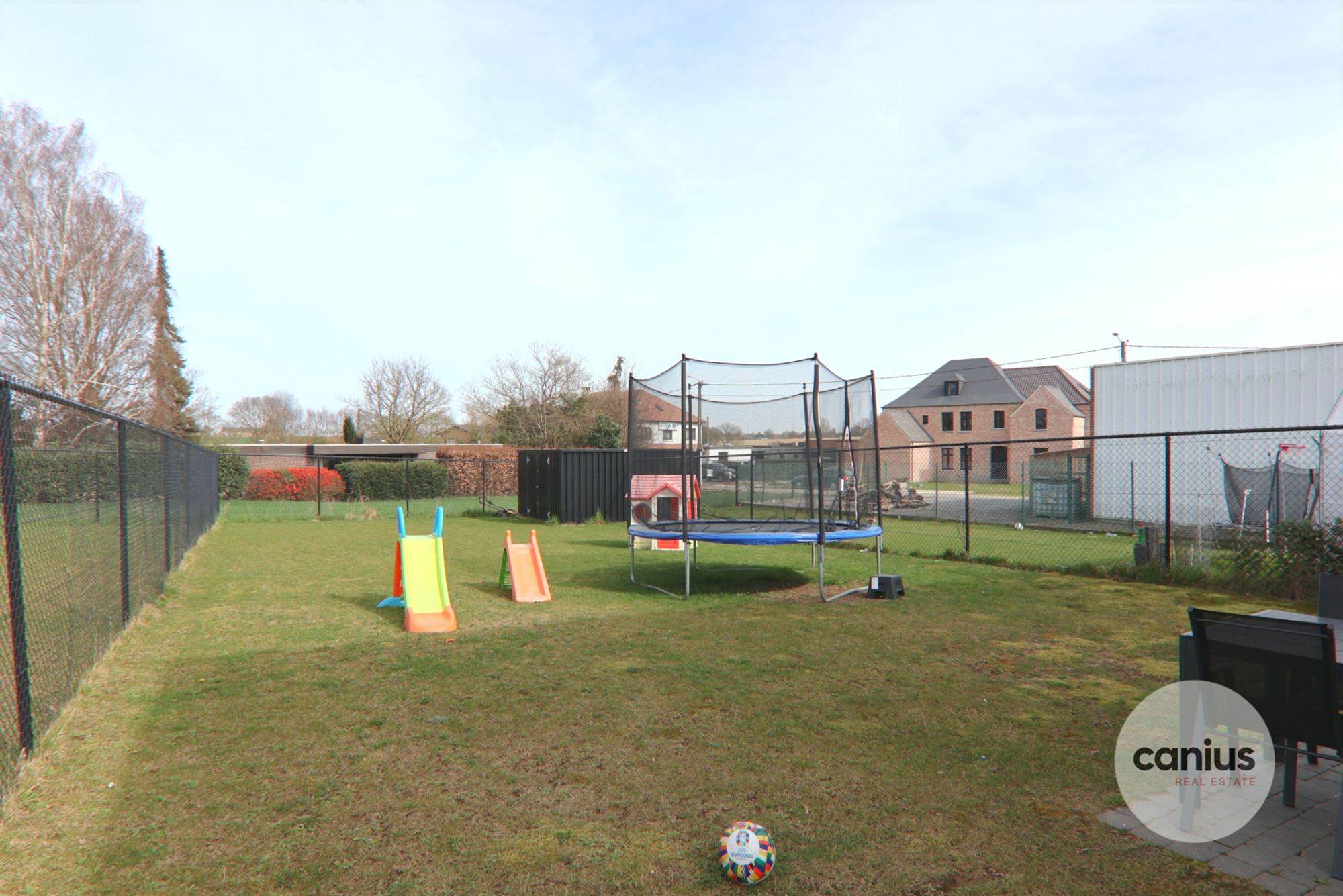 ENERGIEZUINIGE & INSTAPKLARE WONING MET 3 SLKS + TUIN foto 12
