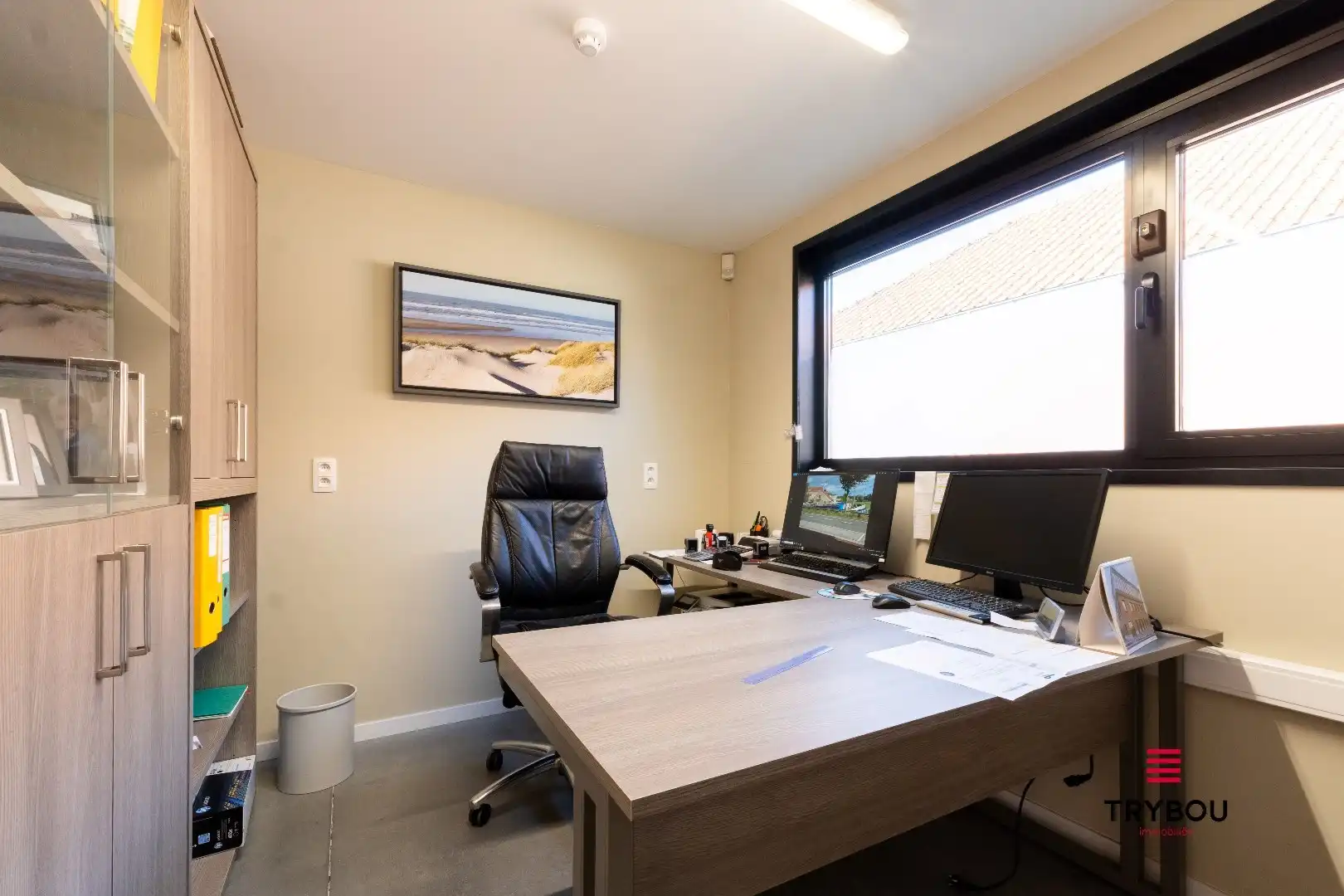 Commercieel pand met woonmogelijkheden op uitstekende ligging foto 17