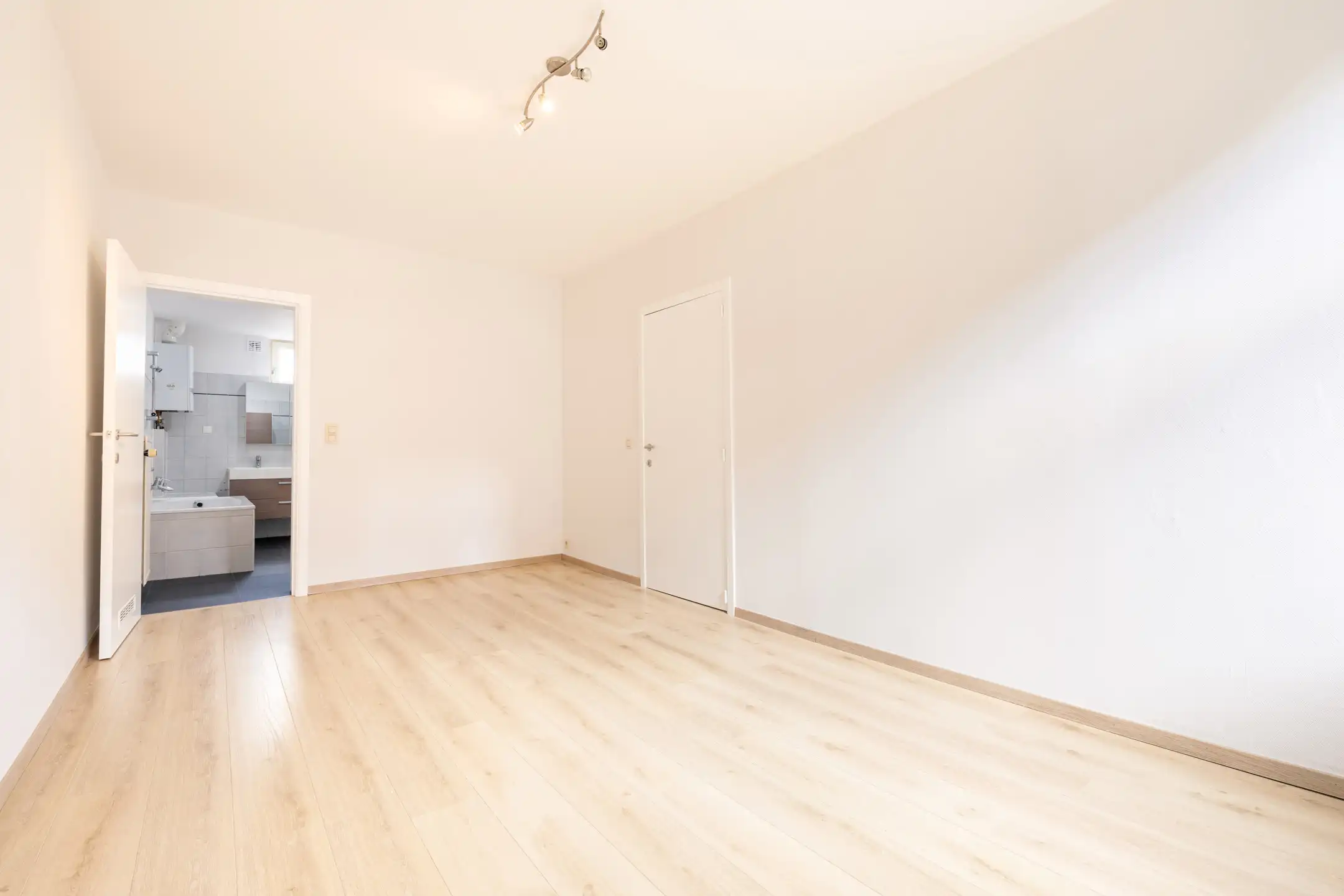  Lichte 2-kamerwoning in het centrum van Watermaal-Bosvoorde foto 12