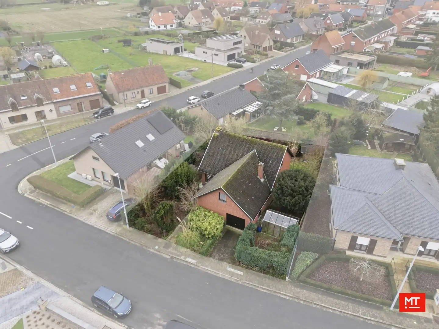 Hoofdfoto van de publicatie: Ruime alleenstaande woning te koop op een rustige locatie te Beselare