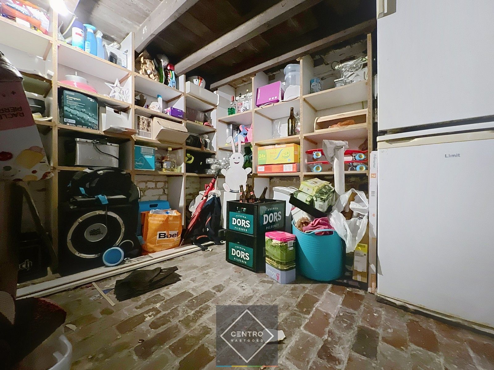 Voor de snelle beslisser! Leuke, BETAALBARE,  verder af te werken STARTERS-woning in het centrum van HEULE. foto 23