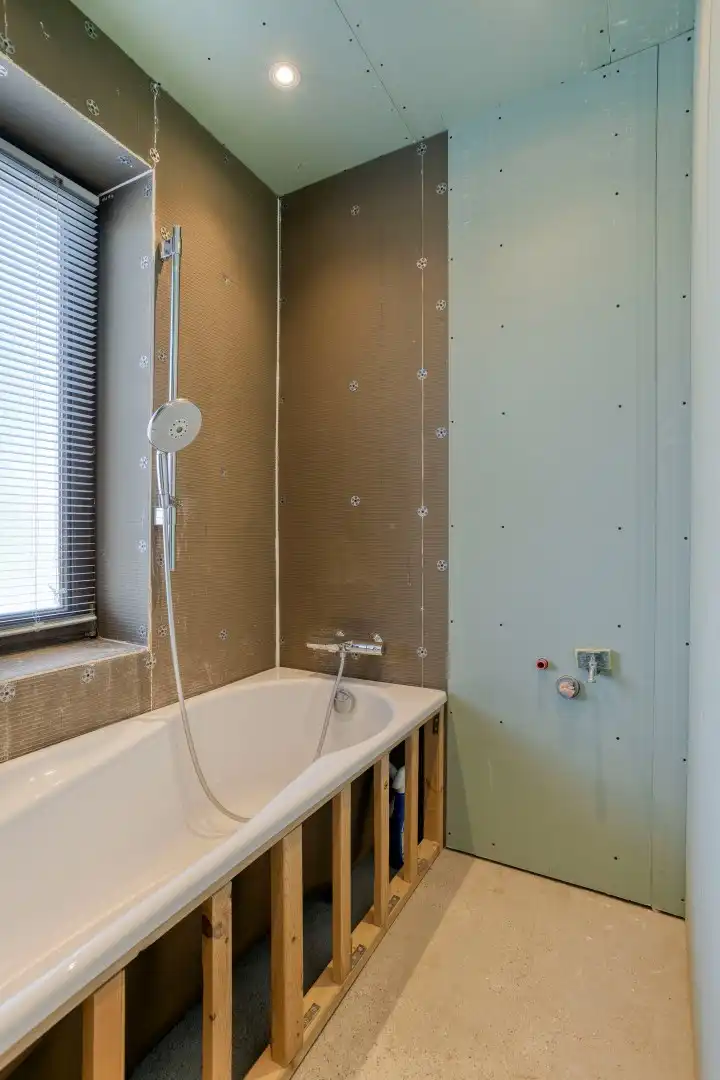 Te renoveren woning met 3 slaapkamers!  foto 9