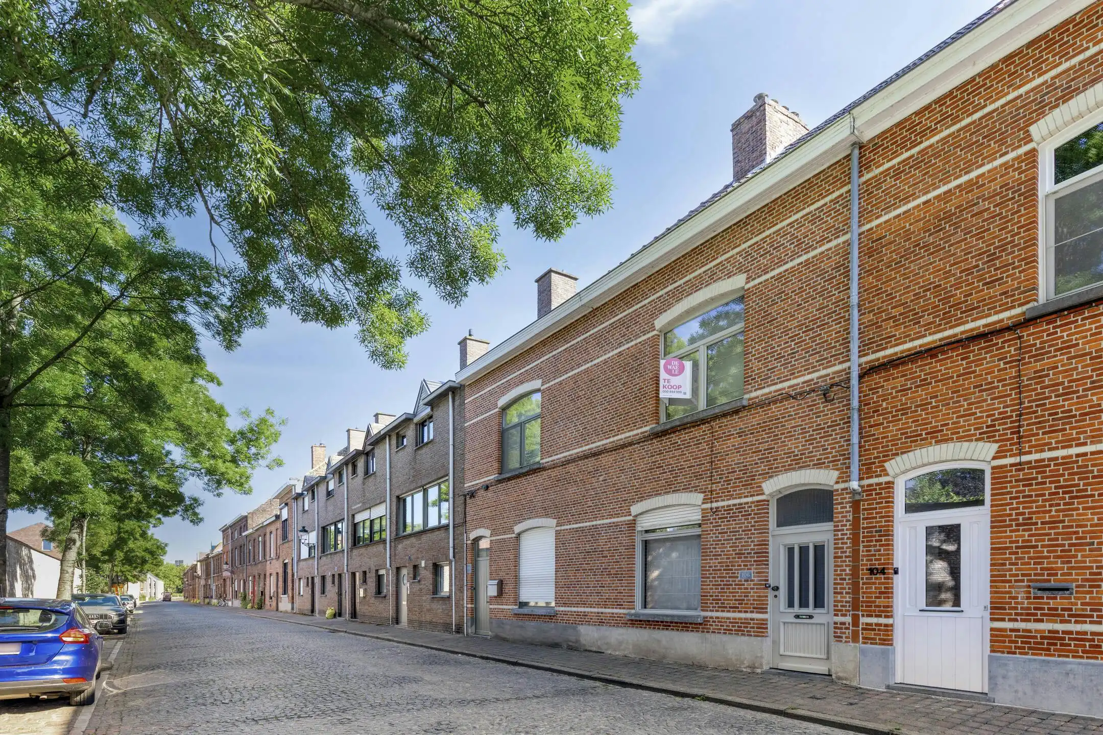 Charmante woning met 3 slaapkamers en koer in centrum Brugge foto 2