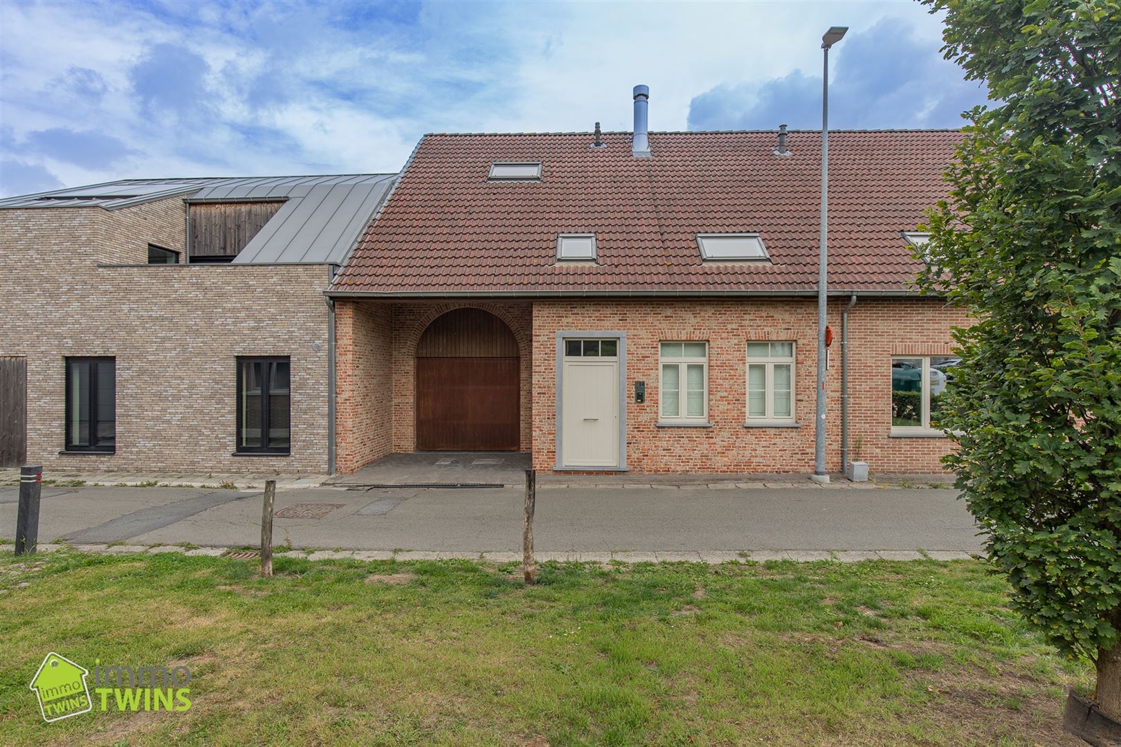 Prachtig ruime en recente gezinswoning te Dendermonde (Oudegem) foto 2