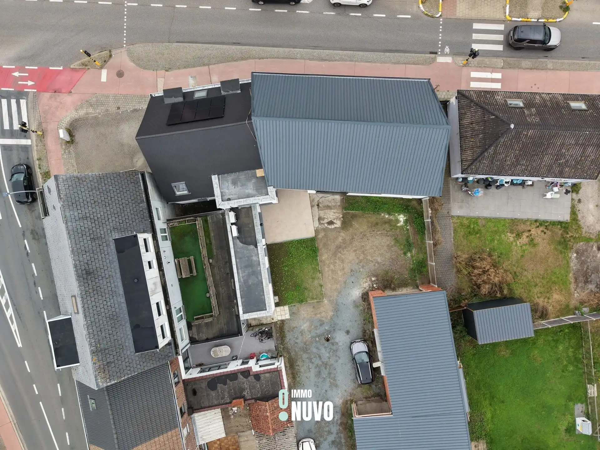 Woning met loods foto 23