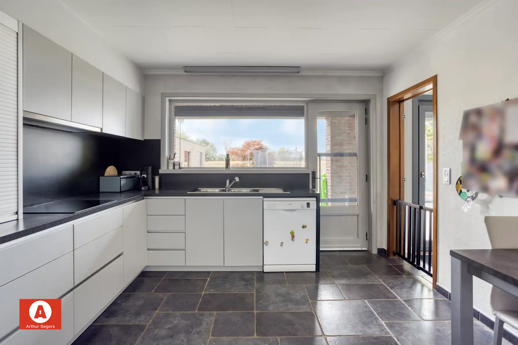 !!! IN OPTIE !!! Instapklare open bebouwing met garage op centrale ligging foto 11