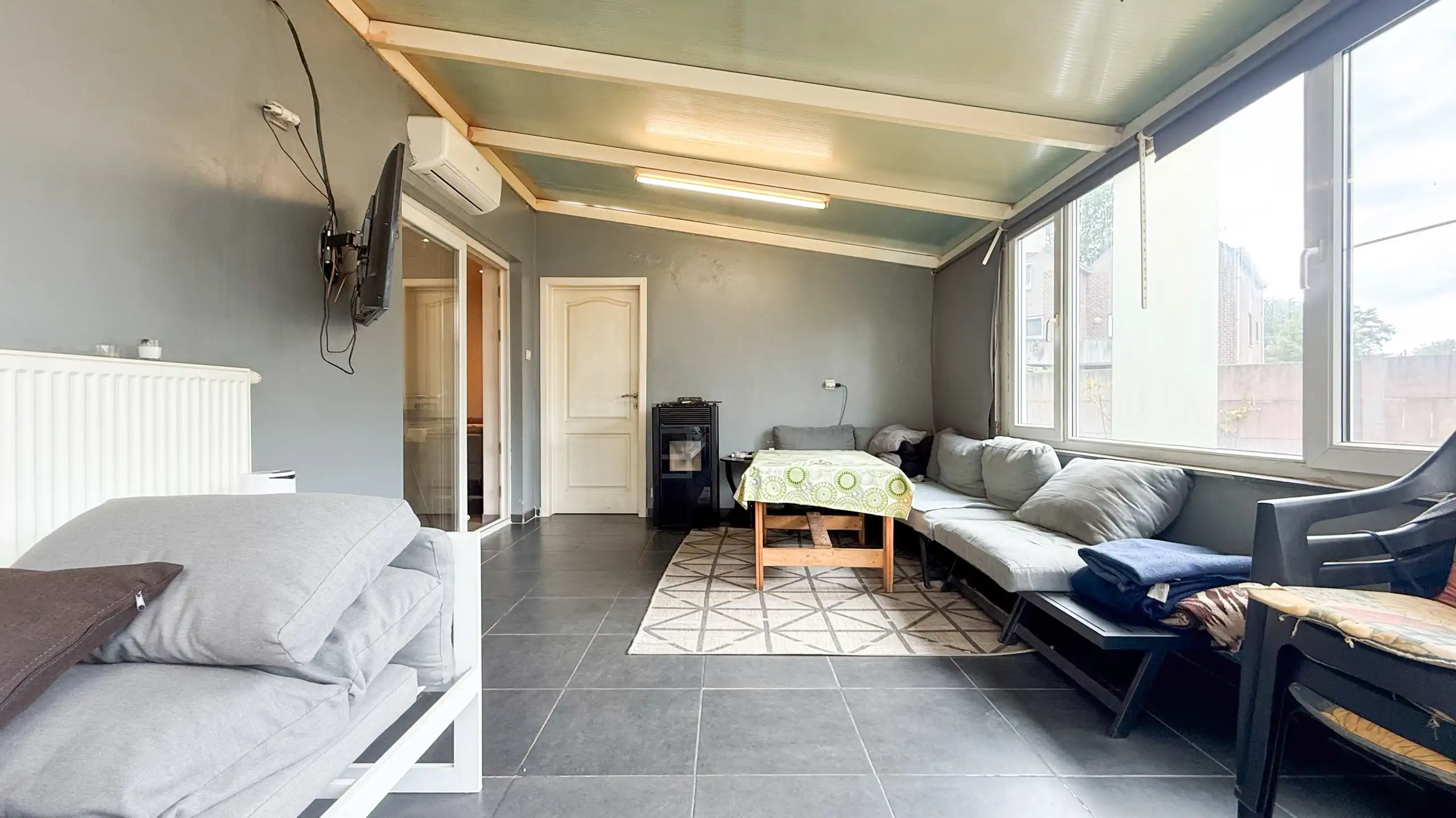 Halfopen woning met tuin, garage en 3 slaapkamers foto 16