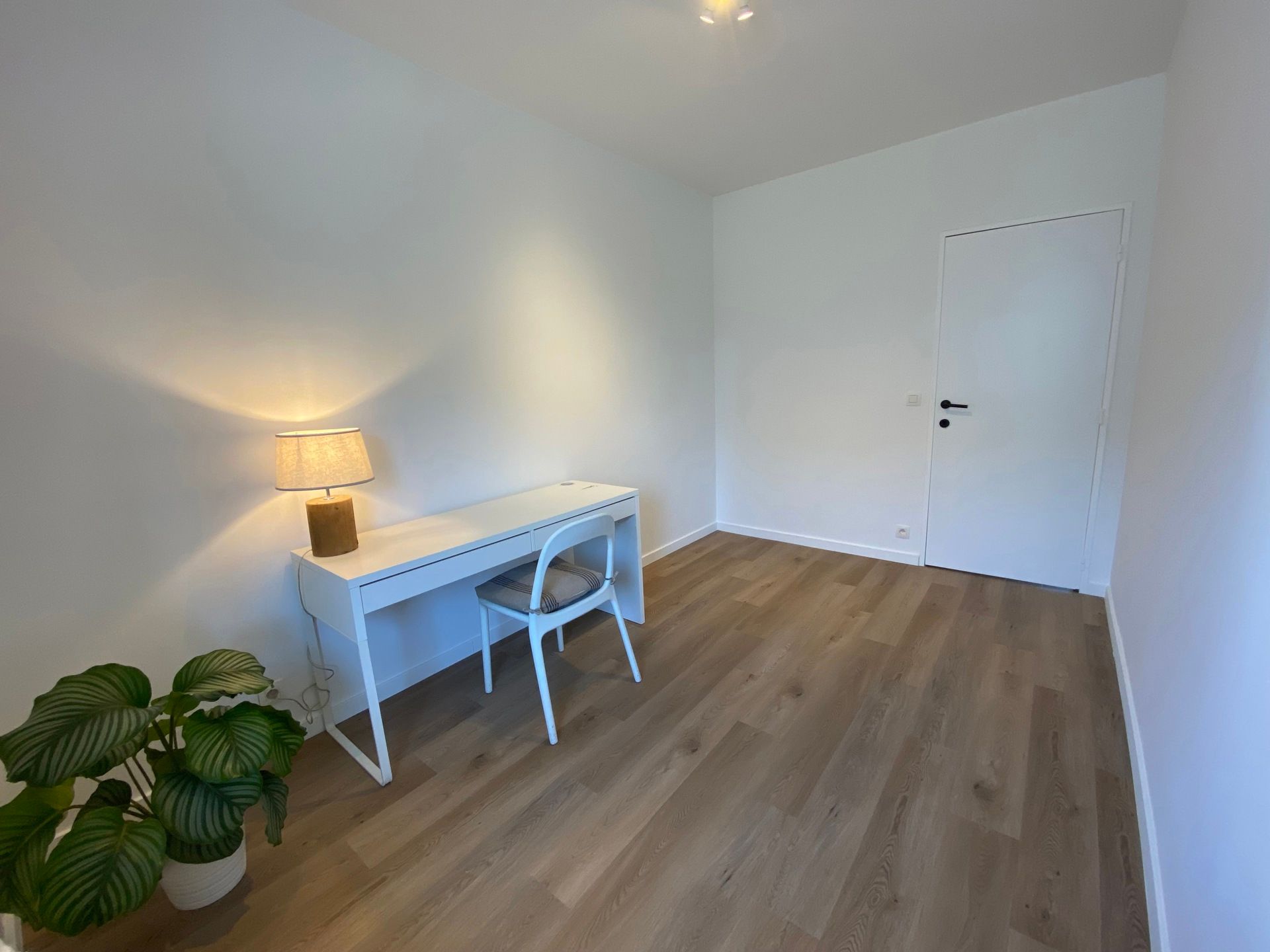 gerenoveerd 2-slpk-app. met garage in rustige woonbuurt foto 15