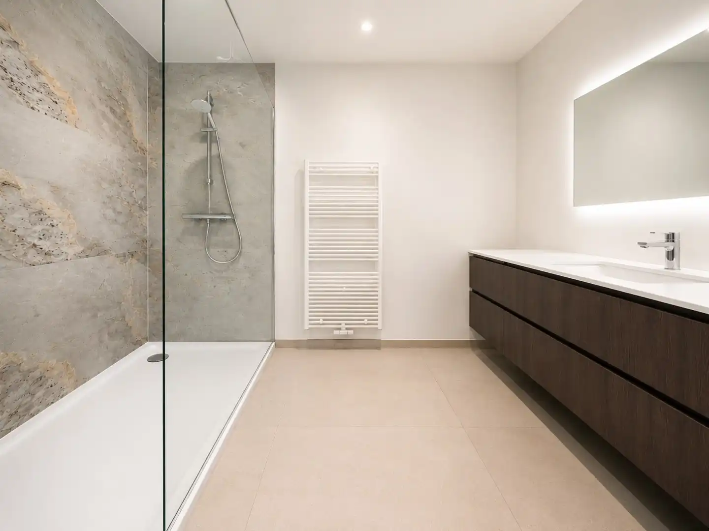 Prachtig dakappartement met 3 slaapkamers MET staanplaats foto 3
