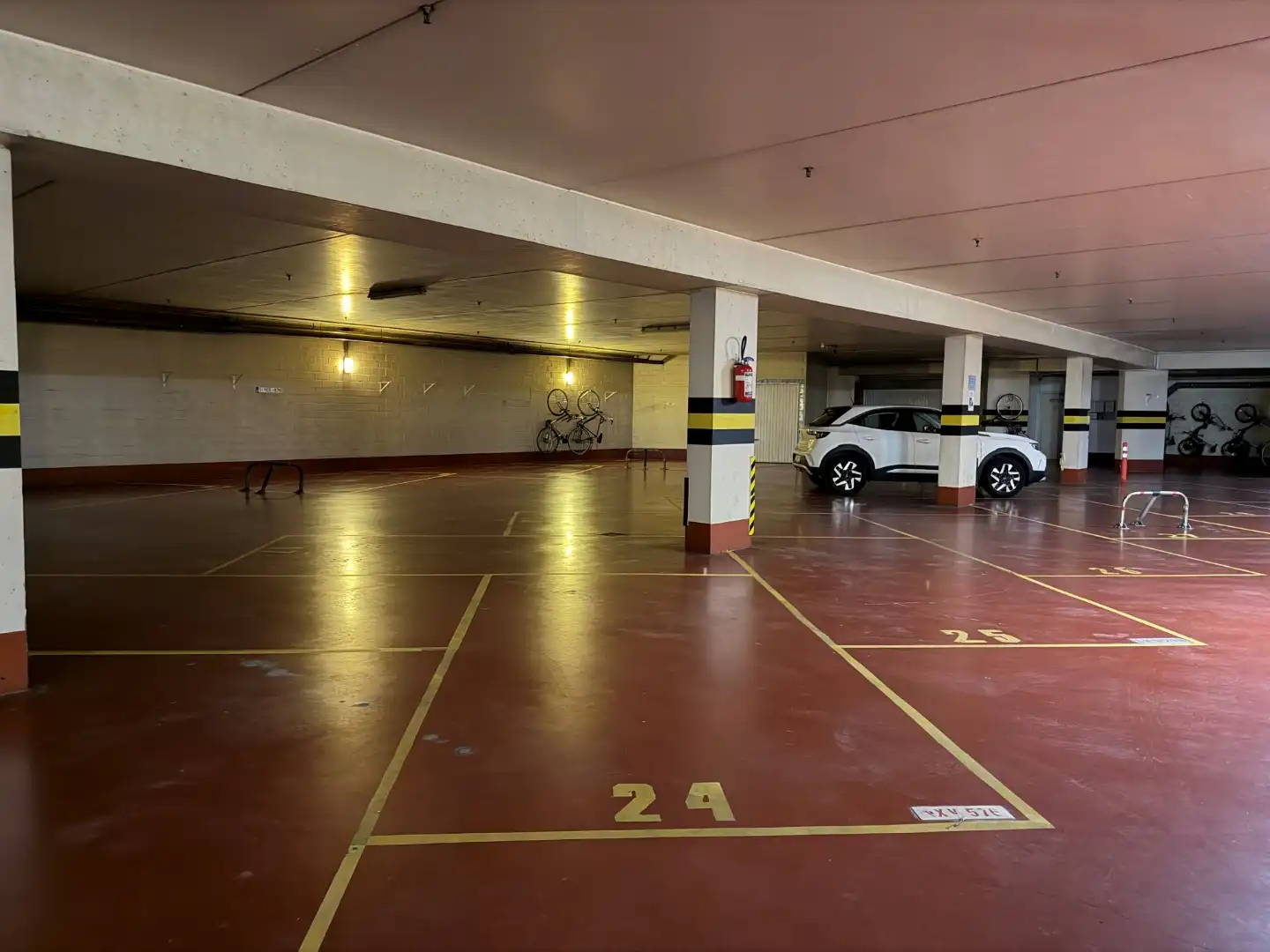 Ondergrondse autostaanplaats op centrale ligging te Nieuwpoort-Bad. foto 2